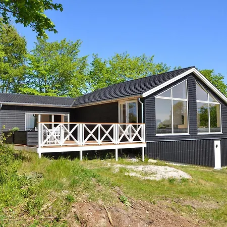 Gorgeous In With House A Panoramic View