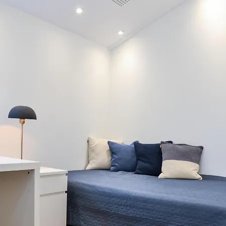 Gorgeous In With House A Panoramic View